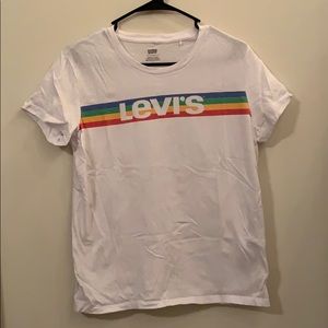 Levi’s Rainbow detail tee